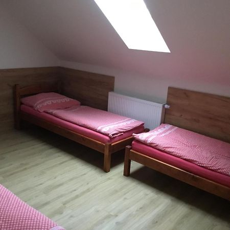 Hrusicka Restaurace A Penzion Hrusice Экстерьер фото